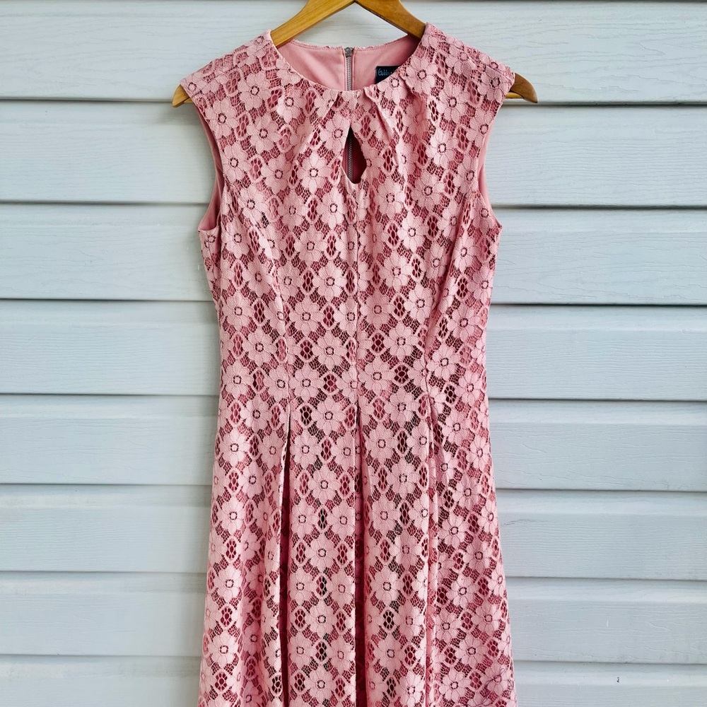 Gabby Skye Peach Lace Key Hole Pleated Dress.